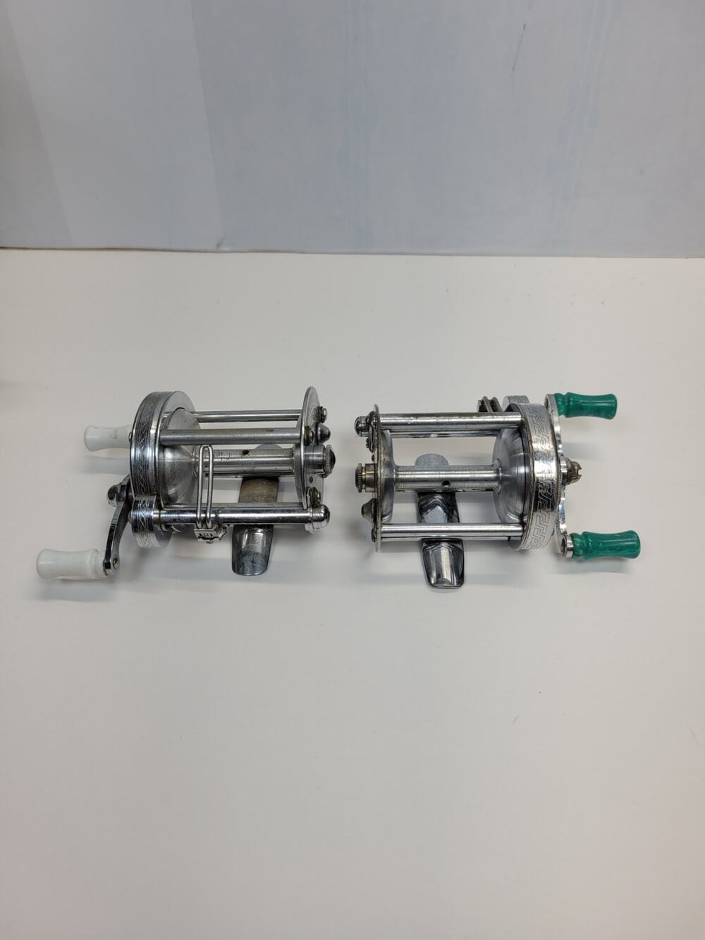 Vintage Pflueger Summit 1993L & Akron 1893 Baitcasting Fishing Reels Lot of 2